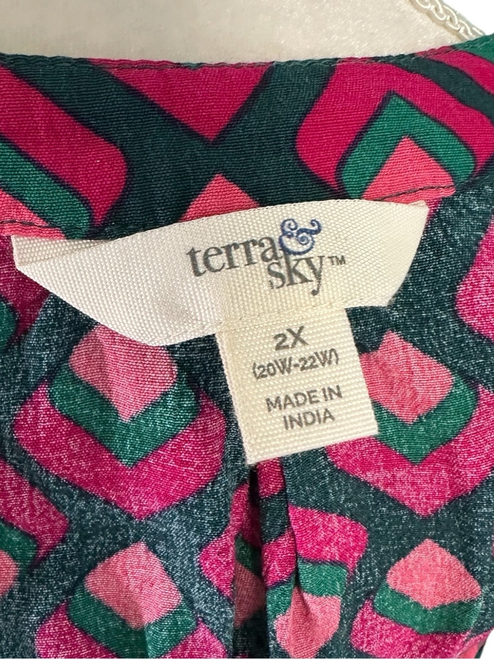 Terra & Sky Pink and Black Geometric Pintuck Tunic 2X - Picture 8 of 8
